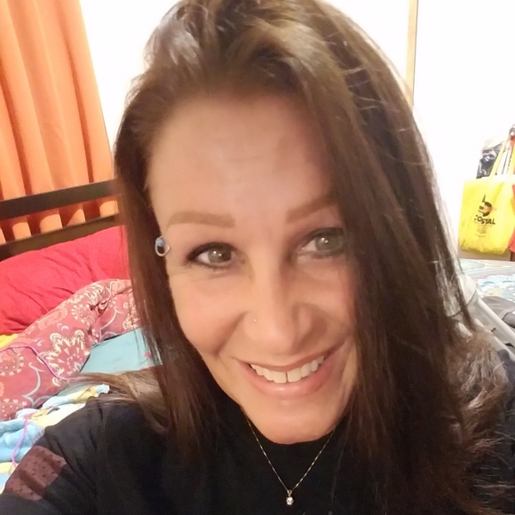 Meet your Posher, Cindy - Picture 1 of 1